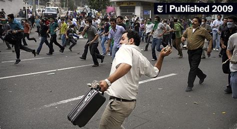 La Rivoluzione del 2009: Un Movimento di Proteste Spontanee che Ha Scosso l'Iran